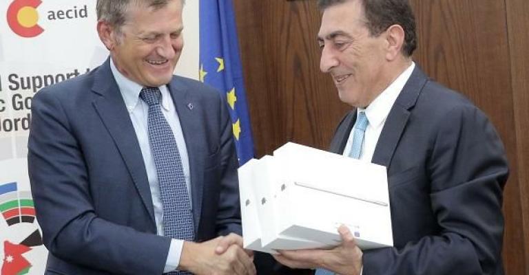 "تابلت" لكل نائب