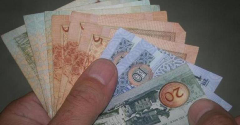 دفعة جديدة من تعويضات وسلف العاملين بالتربية