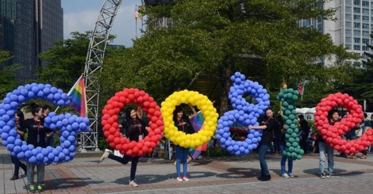 إعلانات مدعومة من روسيا على يوتيوب وجي- ميل