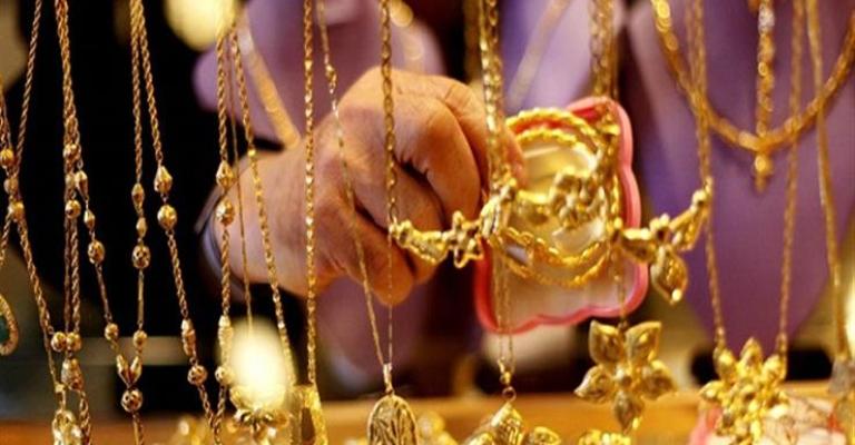 الذهب "ينهض" من أدنى مستوياته الذهب "ينهض" من أدنى مستوياته