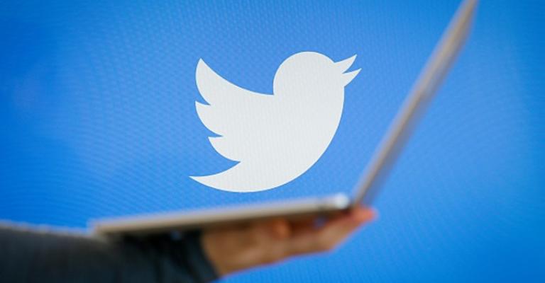 "تويتر" توقف توثيق الحسابات حتى إشعار آخر