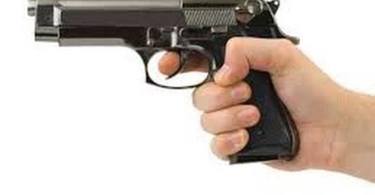 "رصاصة بالخطأ" تقتل فتى في طبربور "رصاصة بالخطأ" تقتل فتى في طبربور