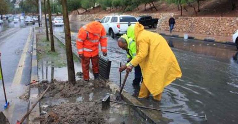 الامانة تتعامل بحالة الطوارئ المتوسطة مع المنخفض الجوي
