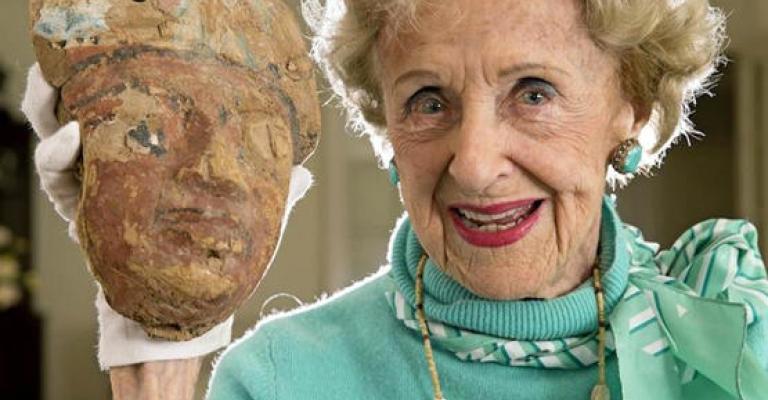 عجوز استرالية متهمة بسرقة آثار من الاردن عجوز استرالية متهمة بسرقة آثار من الاردن