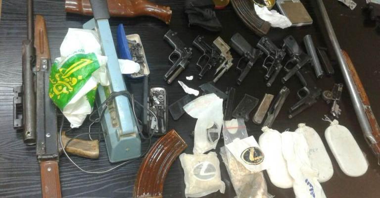 القبض على 21 شخصا تورطوا في قضايا مخدرات