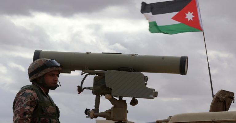 الجيش يحبط محاولة تسلل وتهريب كمية كبيرة من المخدرات الجيش يحبط محاولة تسلل وتهريب كمية كبيرة من المخدرات