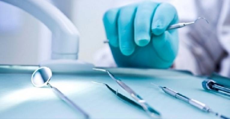 الاسنان تلغي مؤتمرا مع جمعية امريكية ردا على قرار ترامب الاسنان تلغي مؤتمرا مع جمعية امريكية ردا على قرار ترامب