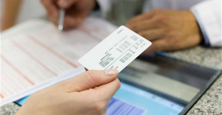 شمول المواطنين فوق 60 عاما بالتأمين الصحي شمول المواطنين فوق 60 عاما بالتأمين الصحي