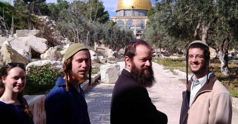 طقوس زواج لمستوطنين في الأقصى طقوس زواج لمستوطنين في الأقصى