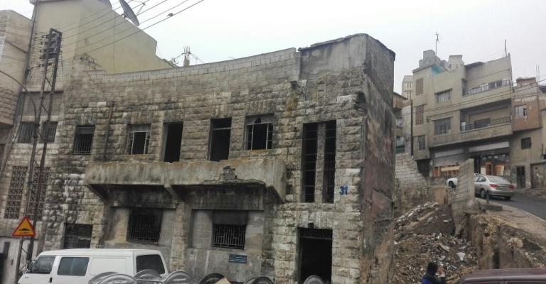 الأمانة تباشر بإزالة المباني المهجورة الأمانة تباشر بإزالة المباني المهجورة