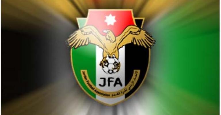 أندية لكرة القدم تستعد لإياب دوري المحترفين