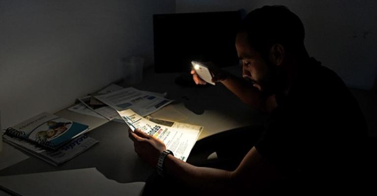 ابتكار مصدر صغير للضوء يستطيع الطيران