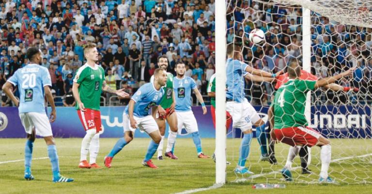 الوحدات على بعد نقطة من لقب المناصير