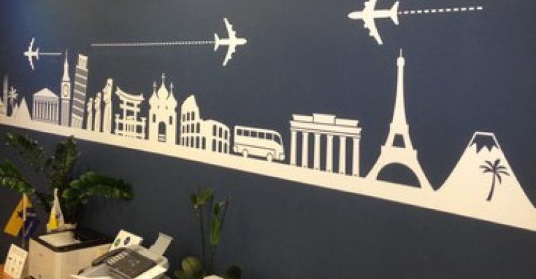 مطالب بوقف ترخيص مكاتب جديدة للسياحة والسفر