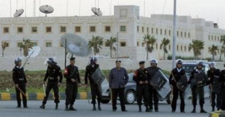 تعزيزات أمنية في محيط السفارة الأمريكية تعزيزات أمنية في محيط السفارة الأمريكية