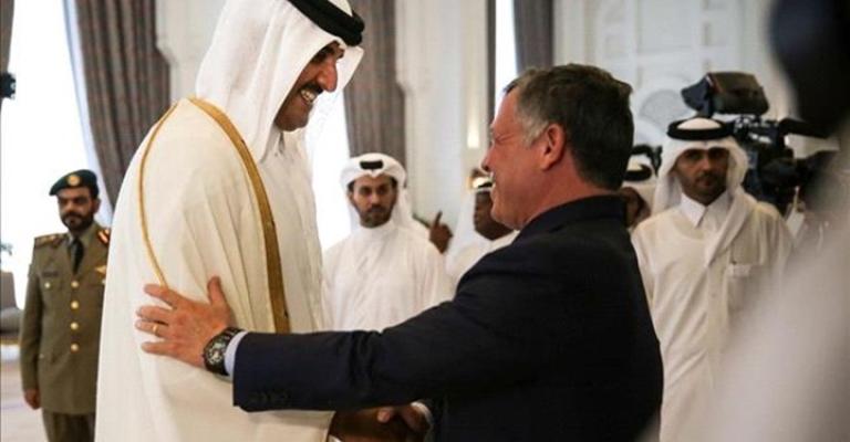 مصادر: أمير قطر هاتف ملك الأردن خلال الاحتجاجات وعرض دعما مصادر: أمير قطر هاتف ملك الأردن خلال الاحتجاجات وعرض دعما