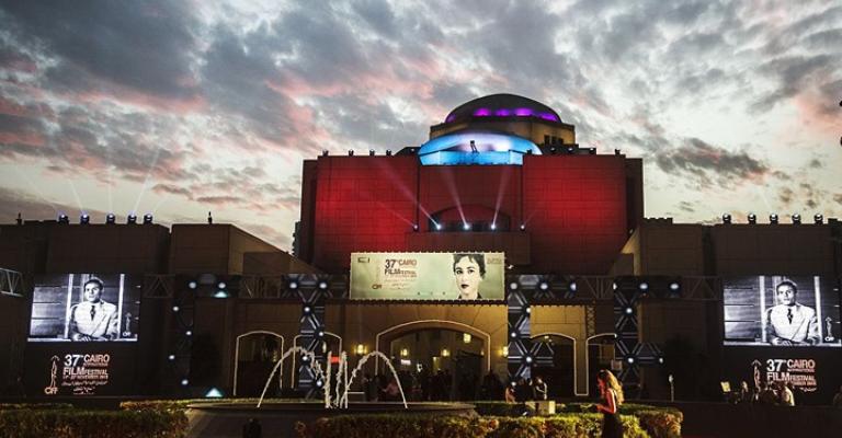 7 أفلام عربية مُنع عرضها لأسباب دينية أو جنسية (فيديوهات)