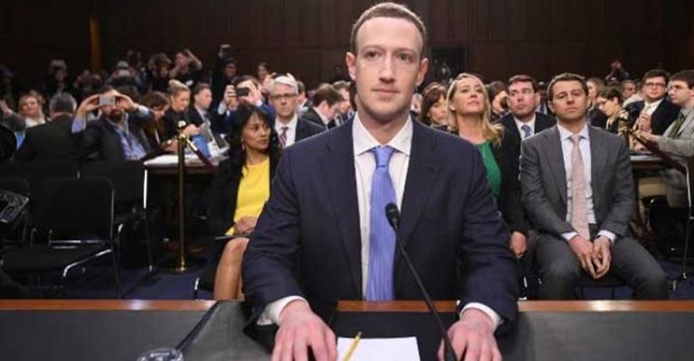 مكاسب "فيسبوك" تدفع مؤسسها لترتيب متقدم بين أثرياء العالم مكاسب "فيسبوك" تدفع مؤسسها لترتيب متقدم بين أثرياء العالم