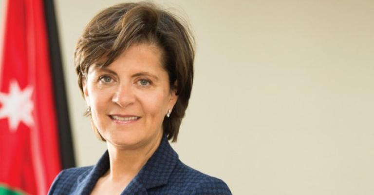 "عنّاب": نسعى لدخل 6 مليارات دولار في 2022 (اعادة) "عنّاب": نسعى لدخل 6 مليارات دولار في 2022 (اعادة)