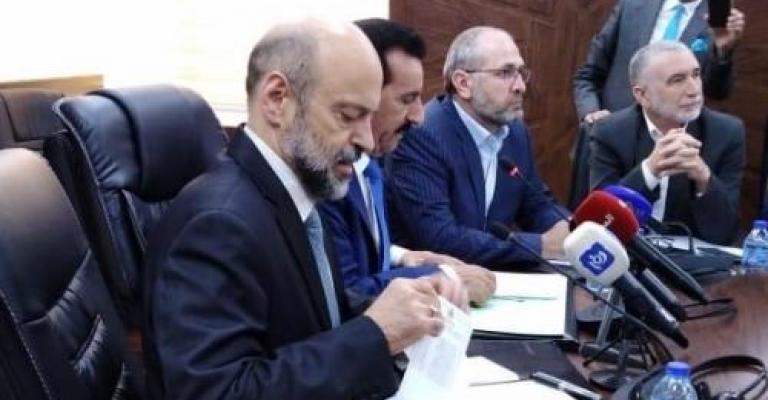 شهر عسل بين الحكومة و إسلاميو الأردن.. هل ينتهي بعد جلسة الثقة شهر عسل بين الحكومة و إسلاميو الأردن.. هل ينتهي بعد جلسة الثقة