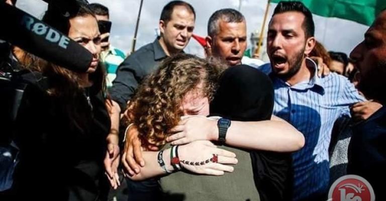 عهد التميمي تتنفس الحرية