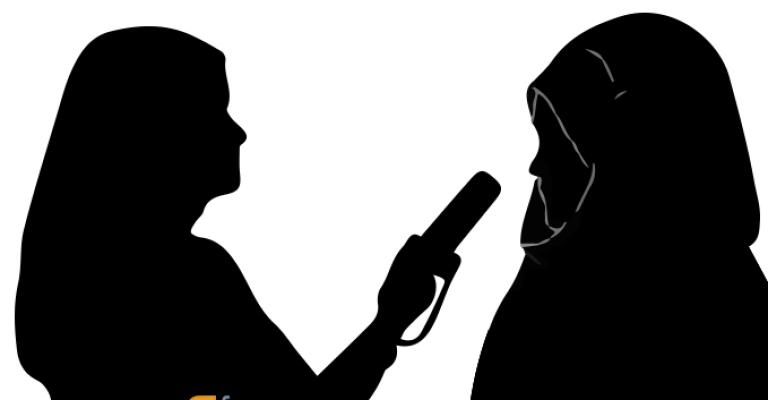 لا قيمة إخبارية في المقابلات الإعلامية مع ذوي الشهداء لا قيمة إخبارية في المقابلات الإعلامية مع ذوي الشهداء