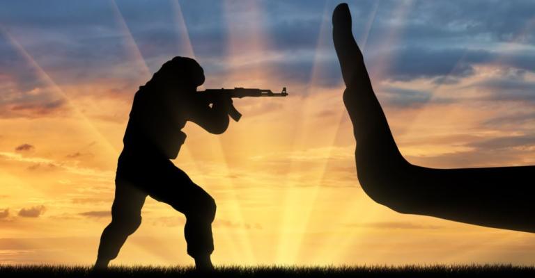 الرد على الإرهاب القاتل بالتشبث بالحياة والفرح الرد على الإرهاب القاتل بالتشبث بالحياة والفرح