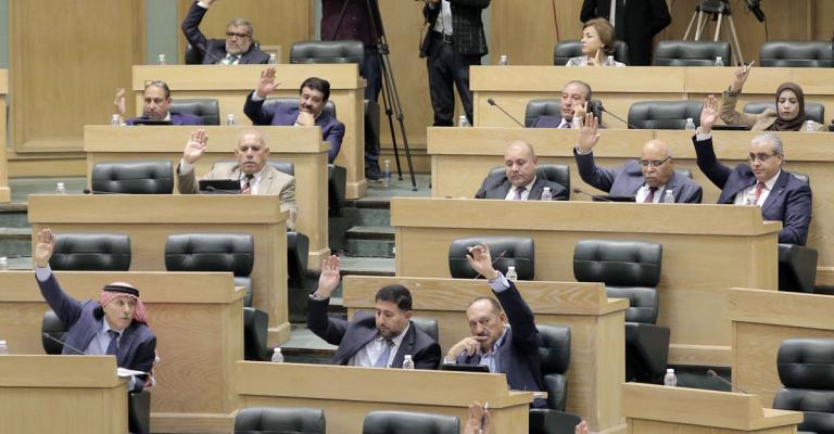 النواب ينجز جدول أعمال الدورة الاستثنائية النواب ينجز جدول أعمال الدورة الاستثنائية