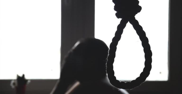 الاشتباه بانتحار أربعيني في عجلون الاشتباه بانتحار أربعيني في عجلون