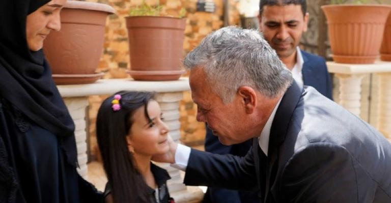 لملك والملكة يقدمان واجب العزاء لأسرة الطفل هاشم الكردي