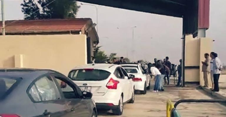 نشاط ملحوظ لحركة المسافرين في مركز جابر الحدودي مع سوريا