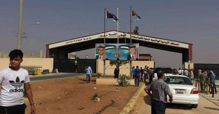 وفد اقتصادي سوري يصل إلى مركز حدود جابر وفد اقتصادي سوري يصل إلى مركز حدود جابر