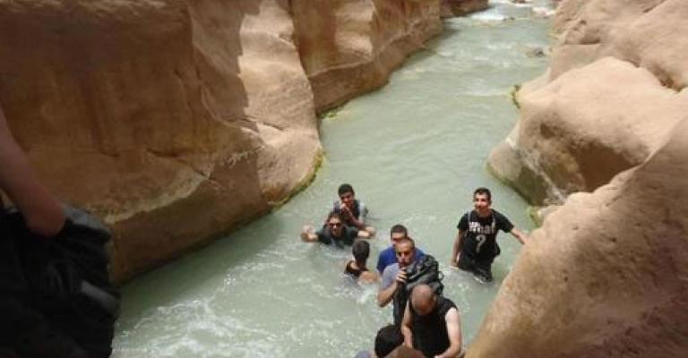 زرقاء ماعين .. سر الترحال والمسير