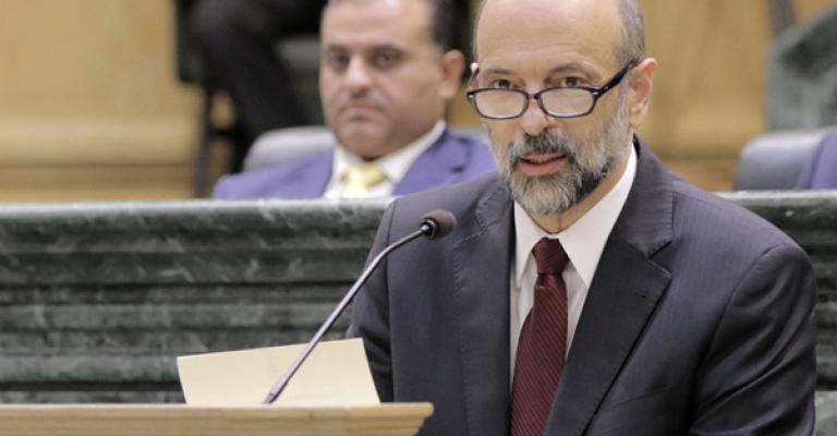 الرزاز يوافق على تمليك الغزيين للعقارات