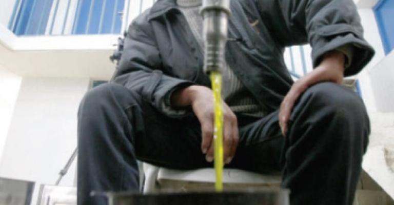 الزرقاء: ضبط معمل للزيت المغشوش