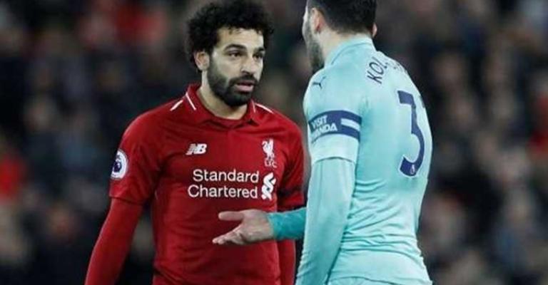 مشادات كلامية بين صلاح وقائد أرسنال (شاهد) مشادات كلامية بين صلاح وقائد أرسنال (شاهد)