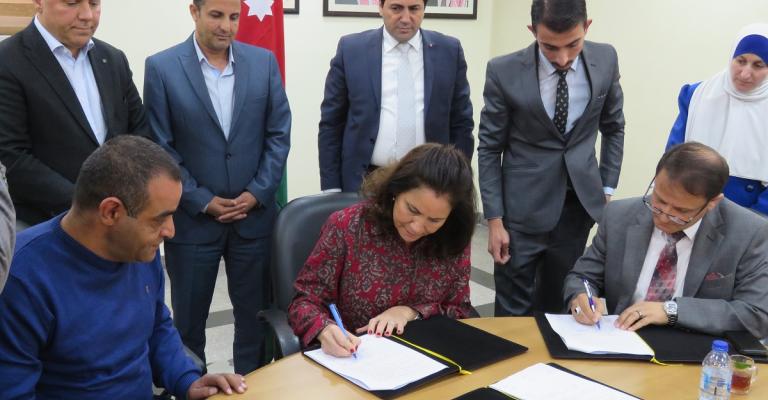 زواتي توقع اتفاقيات تعزيز كفاءة الطاقة في 4 فنادق بالبترا بدعم من صندوق الطاقة المتجددة ‎