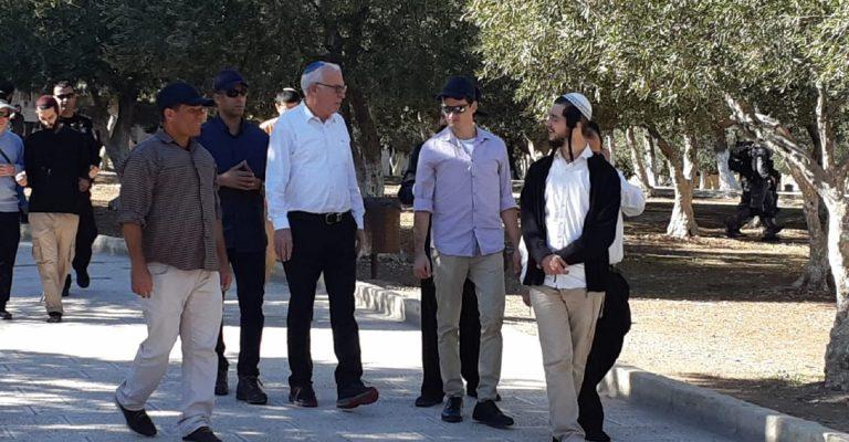 الأردن يدين اقتحام وزير الزراعة الإسرائيلي للأقصى الأردن يدين اقتحام وزير الزراعة الإسرائيلي للأقصى