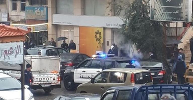 سطو مسلح على بنك في ماحص وسرقة 22 ألفاً