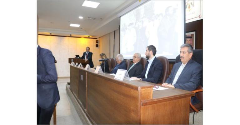 إشهار كتاب وليد نويهض «تيسير قبعة.. الإنسان والقضية»