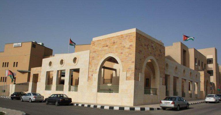 الغذاء والدواء ترد .. “ليس من مسؤولياتنا أخذ عينات قمح من الصوامع”