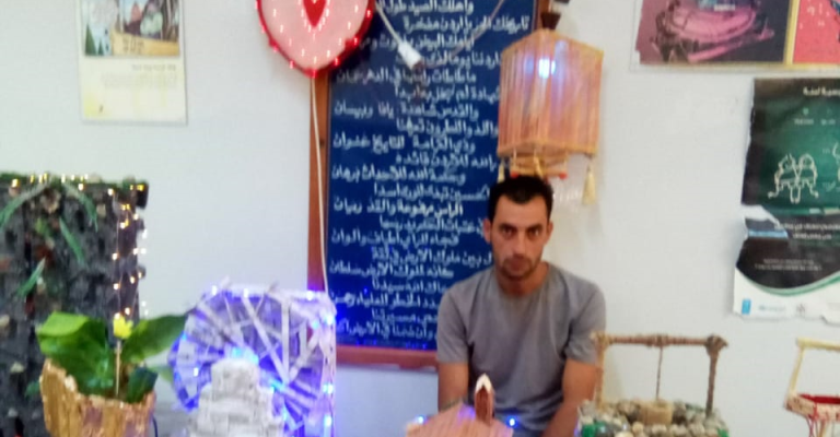 يحيي لاجئ سوري يواجه التحديات بصناعة المجسمات يحيي لاجئ سوري يواجه التحديات بصناعة المجسمات