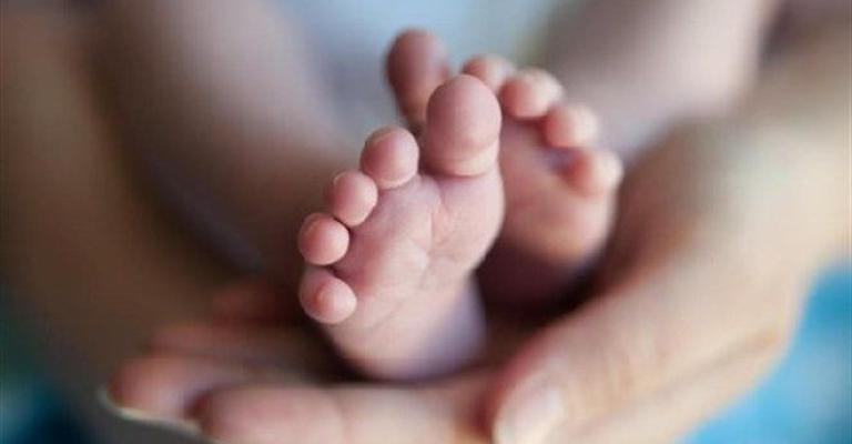 6 عازبات يرعين اطفالا ضمن الأسر البديلة 6 عازبات يرعين اطفالا ضمن الأسر البديلة