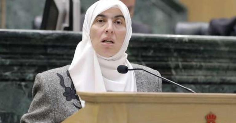 طهبوب تطالب بطرح الثقة بالوزيرة زواتي.. واسقاط الحكومة قبل نهاية الدورة العادية طهبوب تطالب بطرح الثقة بالوزيرة زواتي.. واسقاط الحكومة قبل نهاية الدورة العادية