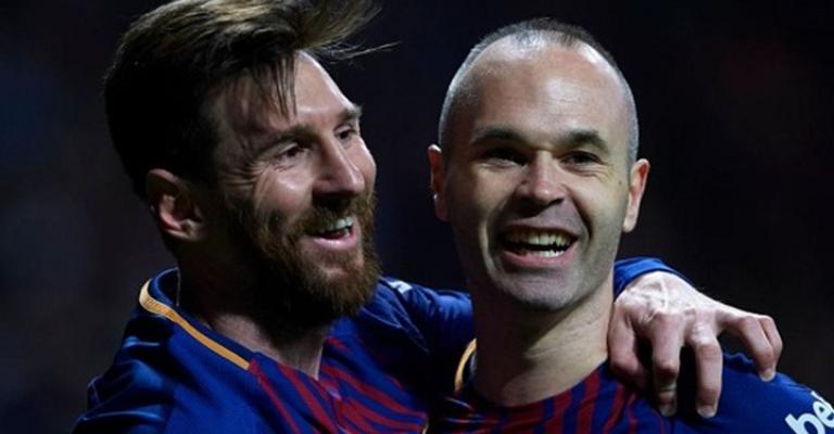 إنييستا يتغزل بزميله السابق ميسي.. "ليس لاعبا عاديا" إنييستا يتغزل بزميله السابق ميسي.. "ليس لاعبا عاديا"