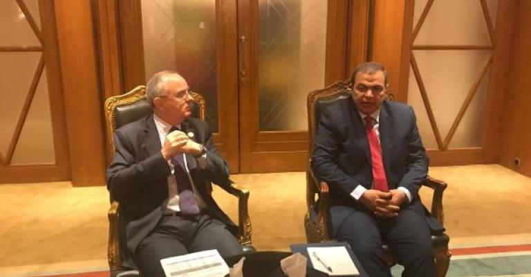 مراد يبحث في مصر تنظيم العمالة المصرية في الأردن