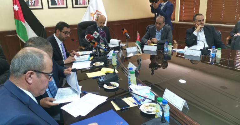 الحكومة تعلن تخفيض أسعار 81 سلعة غذائية خلال رمضان