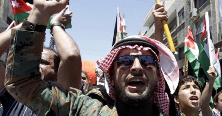 هل تتحسس الحكومة رأسها بشهر رمضان؟