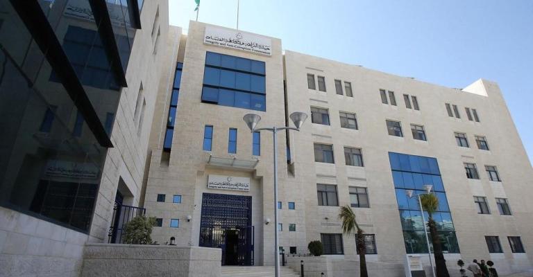 الادعاء العام يطلب الإذن لملاحقة وزير سابق