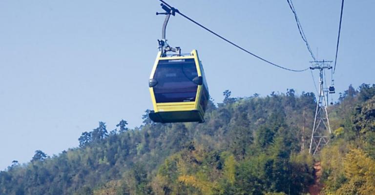 احالة عطاء تلفريك عجلون على شركة نمساوية